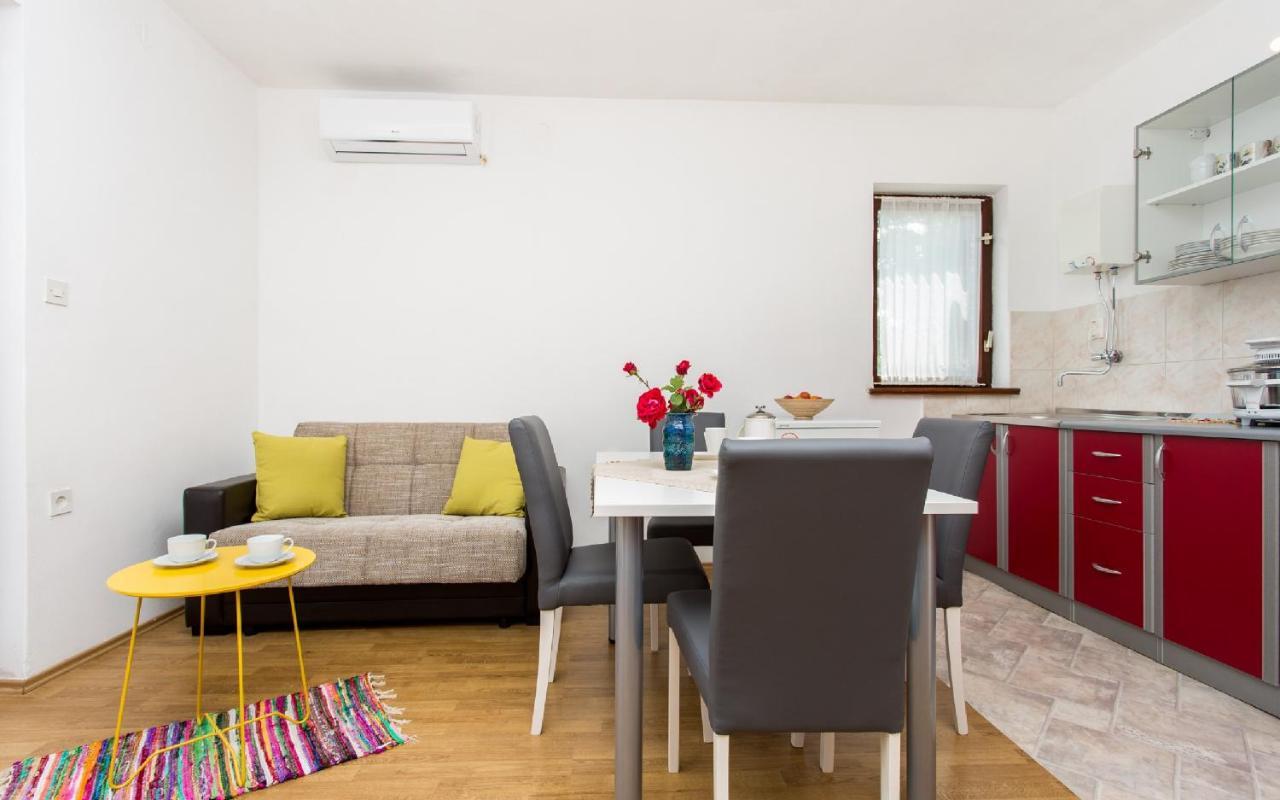 Apartman Broznic Šilo Exteriör bild