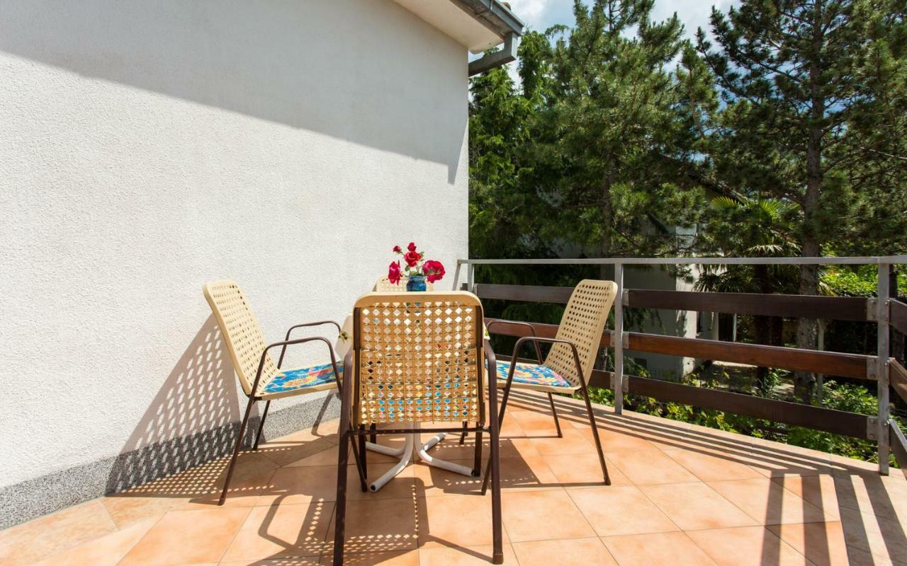Apartman Broznic Šilo Exteriör bild