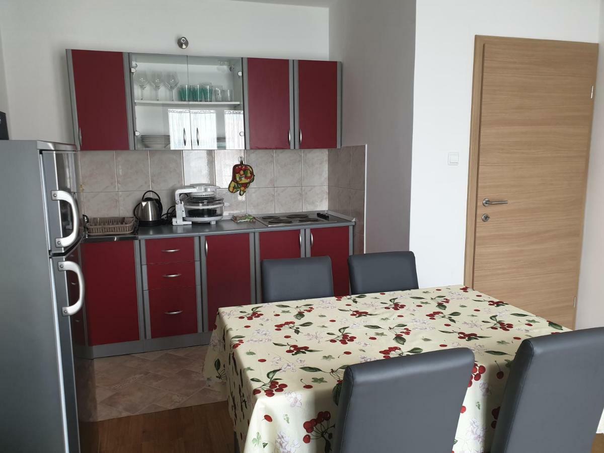 Apartman Broznic Šilo Exteriör bild